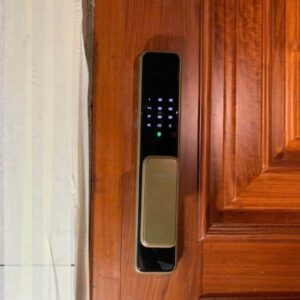 ẢNH SẢN PHẨM THỰC TẾ CỦA Khóa cửa vân tay Bosch EL600 EU
