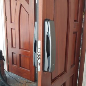 Thi công lắp đặt khóa vân tay cửa vân tay Bosch EL800A