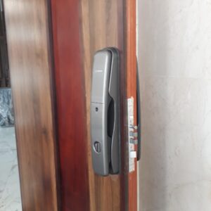 Hình ảnh thực tế của khóa cửa vân tay Bosch EL800A