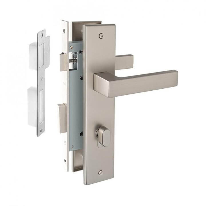 Khóa cửa truyền thống